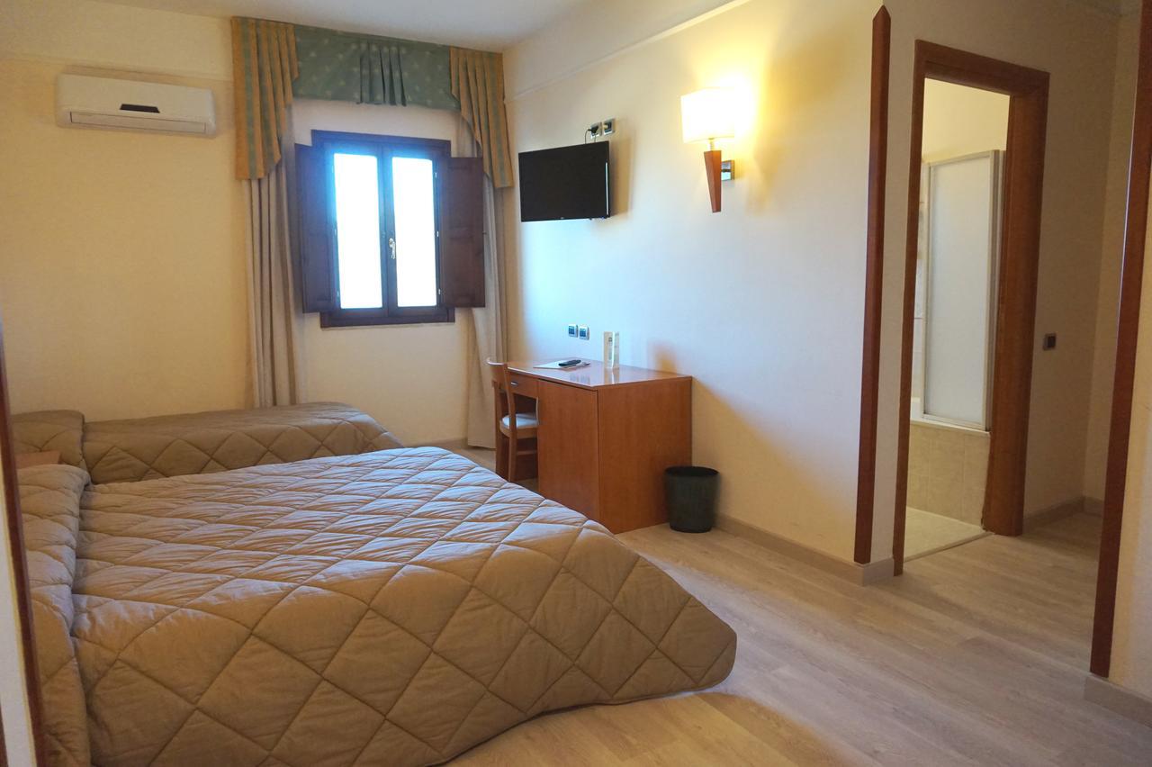 Bel Sito Hotel Due Torri Manocalzati Экстерьер фото