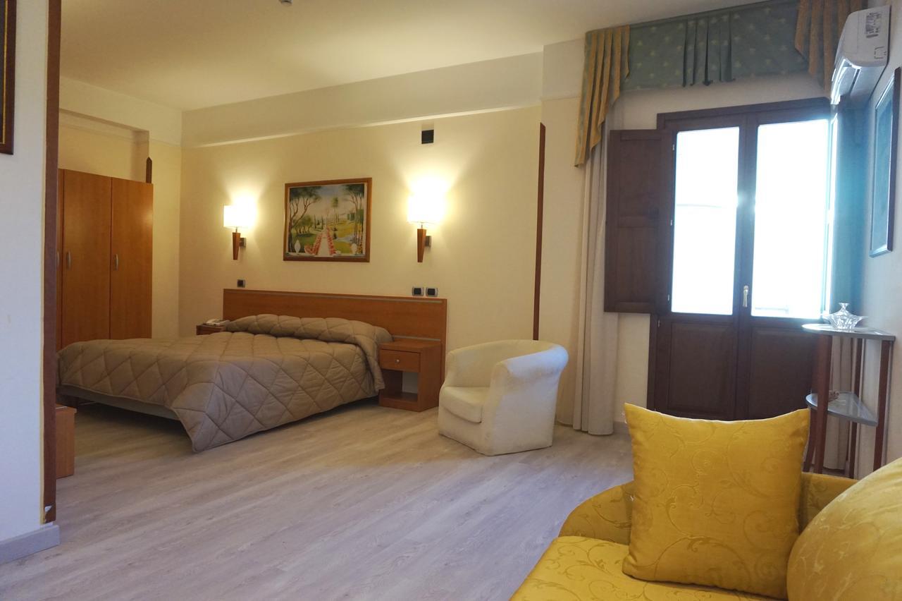 Bel Sito Hotel Due Torri Manocalzati Экстерьер фото